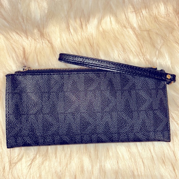 Michael Kors Black Wristlet - Picture 4 of 4